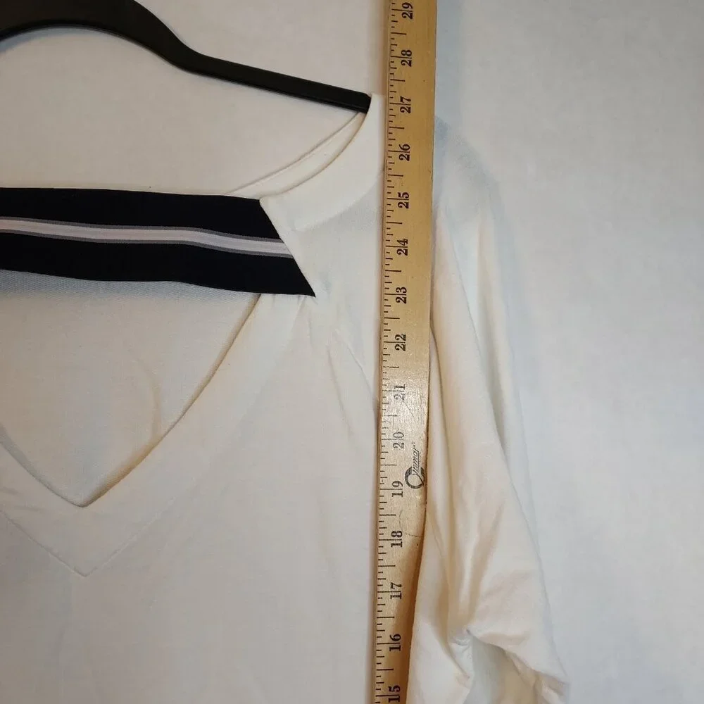 CAbi Around The Clock Center Shirt Womens M White Long Sleeve Open Back Top 5555 - Picture 9 of 15